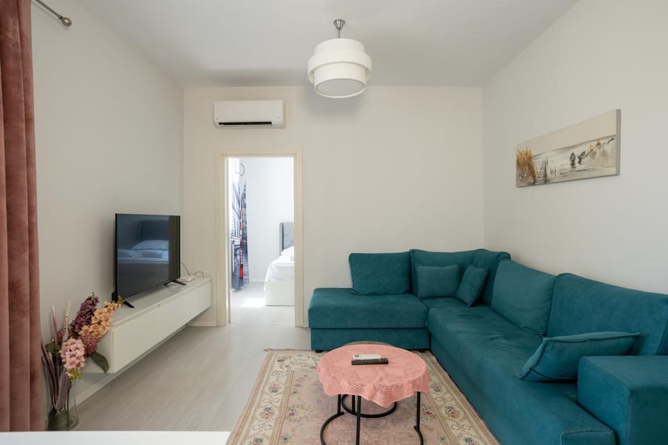 Living room, air conditioner