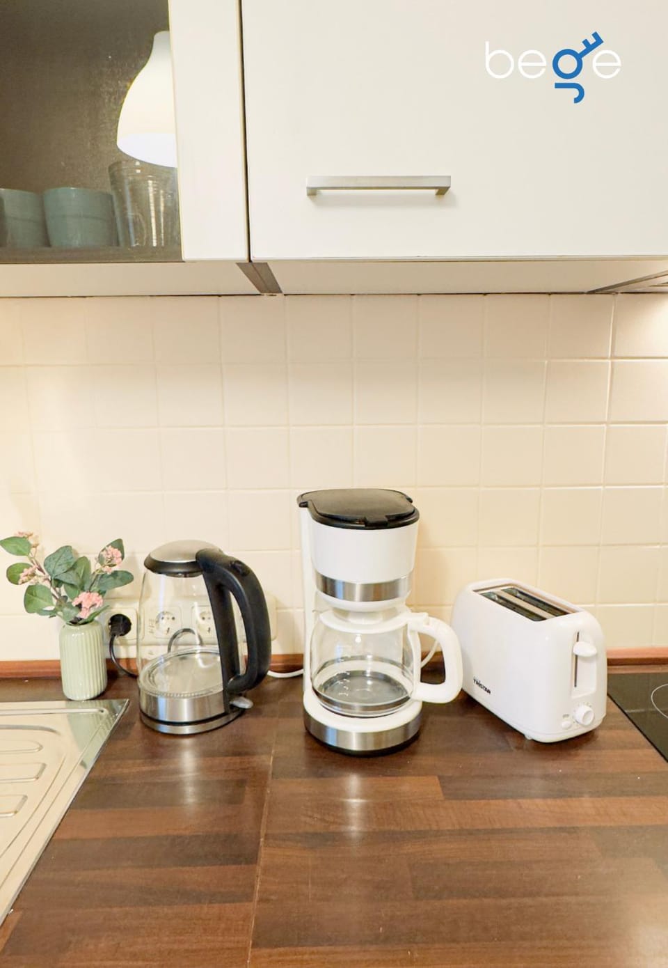 Coffee/tea facilities, Kitchen or kitchenette, toaster