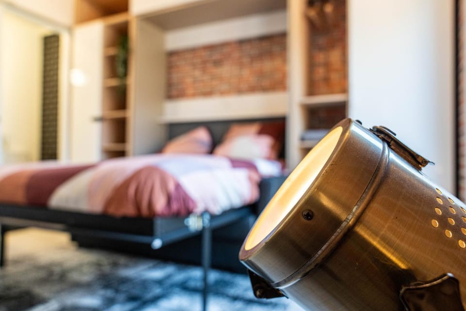 Bed, Living room