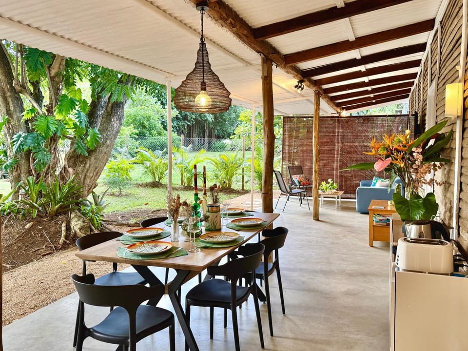 Patio, Day, Garden, Living room, Dining area, Garden view