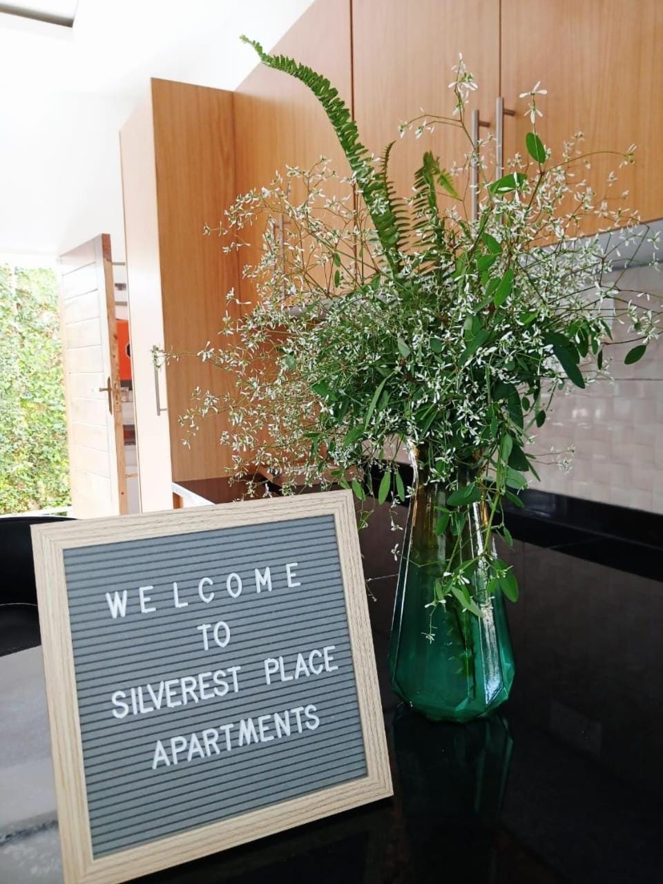Text overlay, kitchen