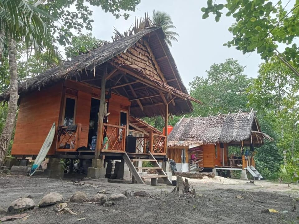 bosulusurfcampmentawai Vacation rental in West Sumatra, Indonesia