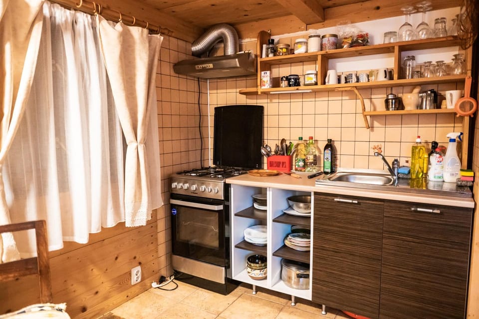 Kitchen or kitchenette, oven, stove