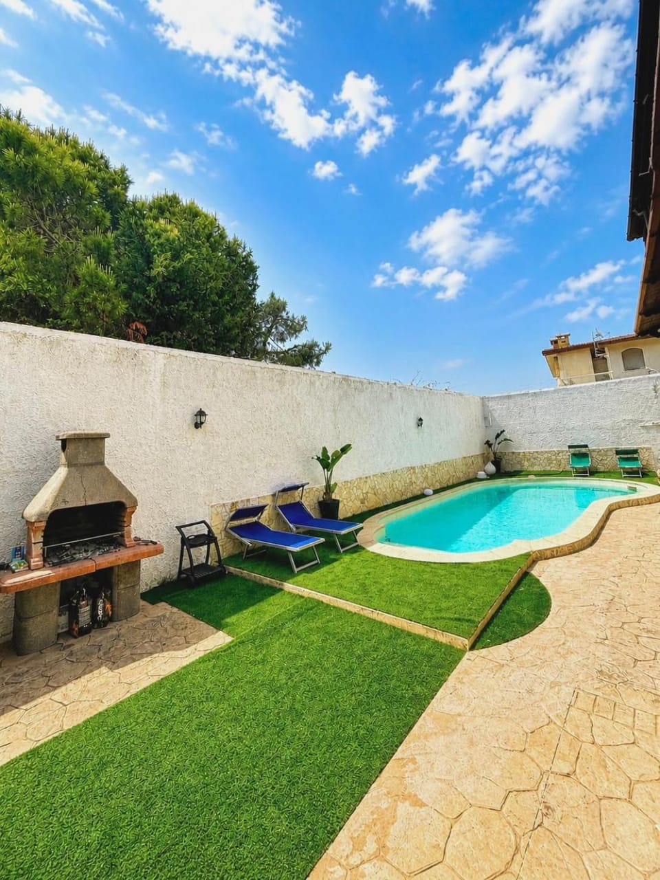 BBQ facilities, Garden, Swimming pool