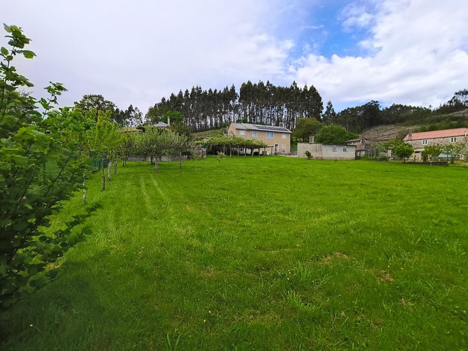 Casa rural con amplio terreno privado House in Galicia