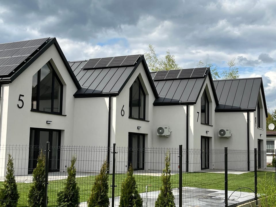 Property building, Garden view