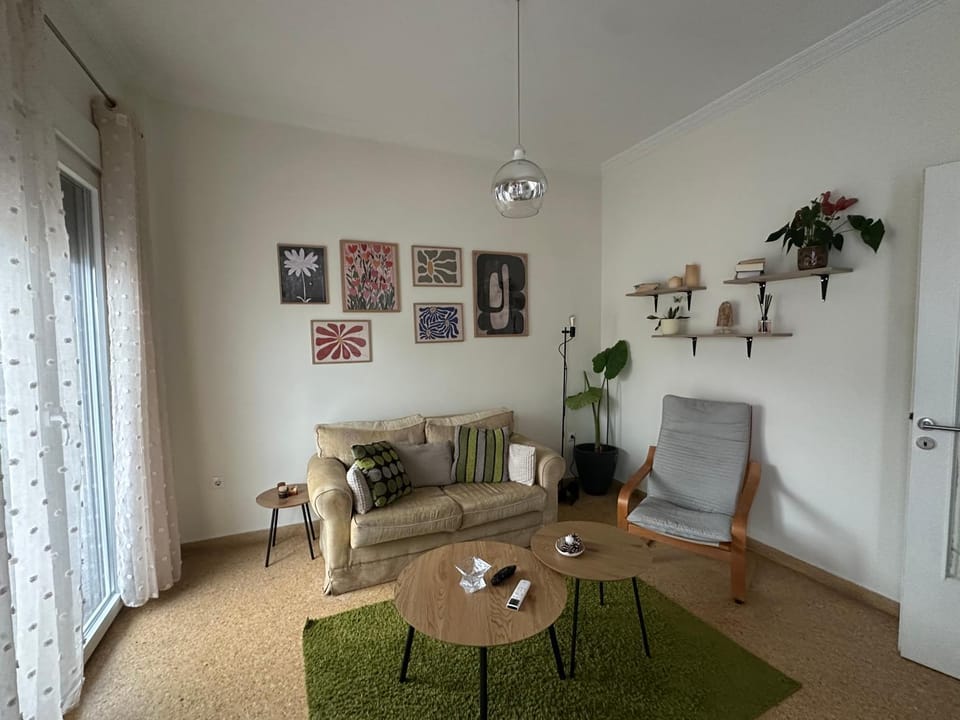 Aegean Light Flat near Metro Apartment in Alimos