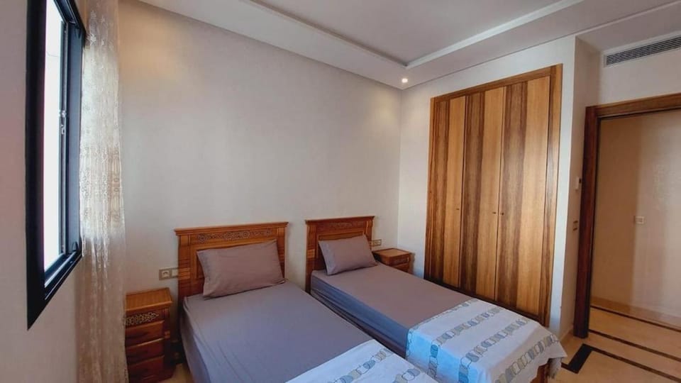 Tanger Apt Near Train & Mall Apartment in Marrakesh-Safi