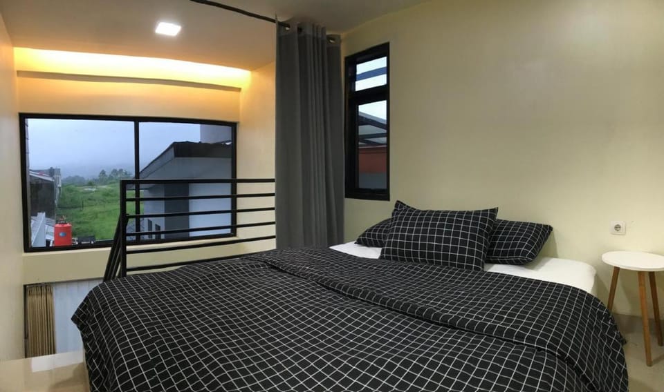 Compound Villa Wonosobo - 1 Bedroom Backyard Loft Vacation rental in Indonesia