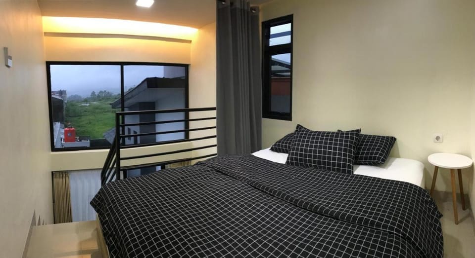 Compound Villa Wonosobo - 1 Bedroom Backyard Loft Vacation rental in Indonesia