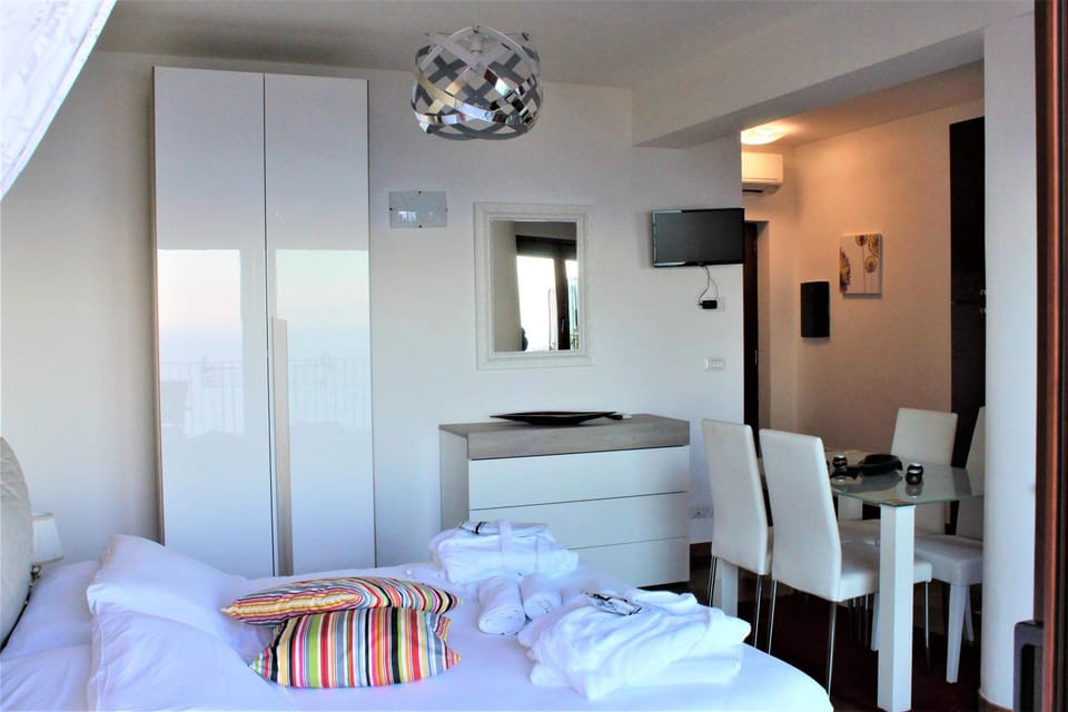 Living room, Bedroom