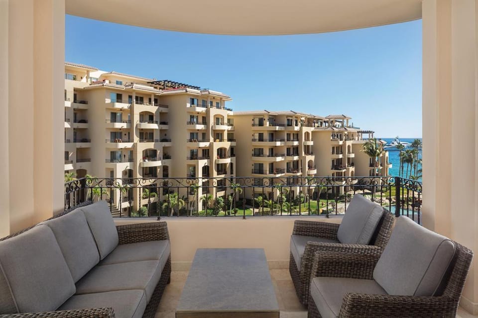 Luxury on Medano Beach at Villa La Estancia 3508 with Beach Access and Amazing Views Apartment hotel in Cabo San Lucas