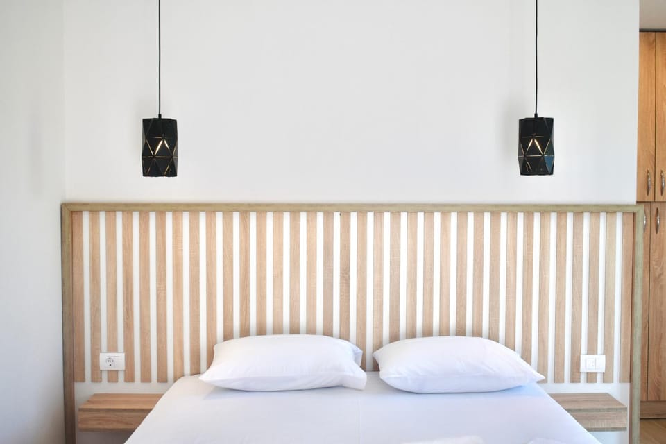 Bed, Photo of the whole room, Bedroom, internet