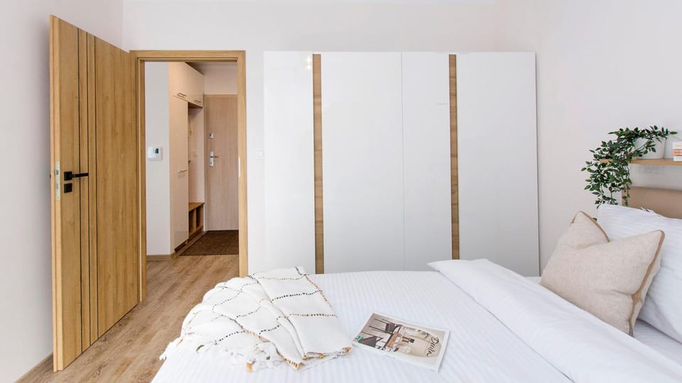 Bed, Photo of the whole room, Bedroom, wardrobe