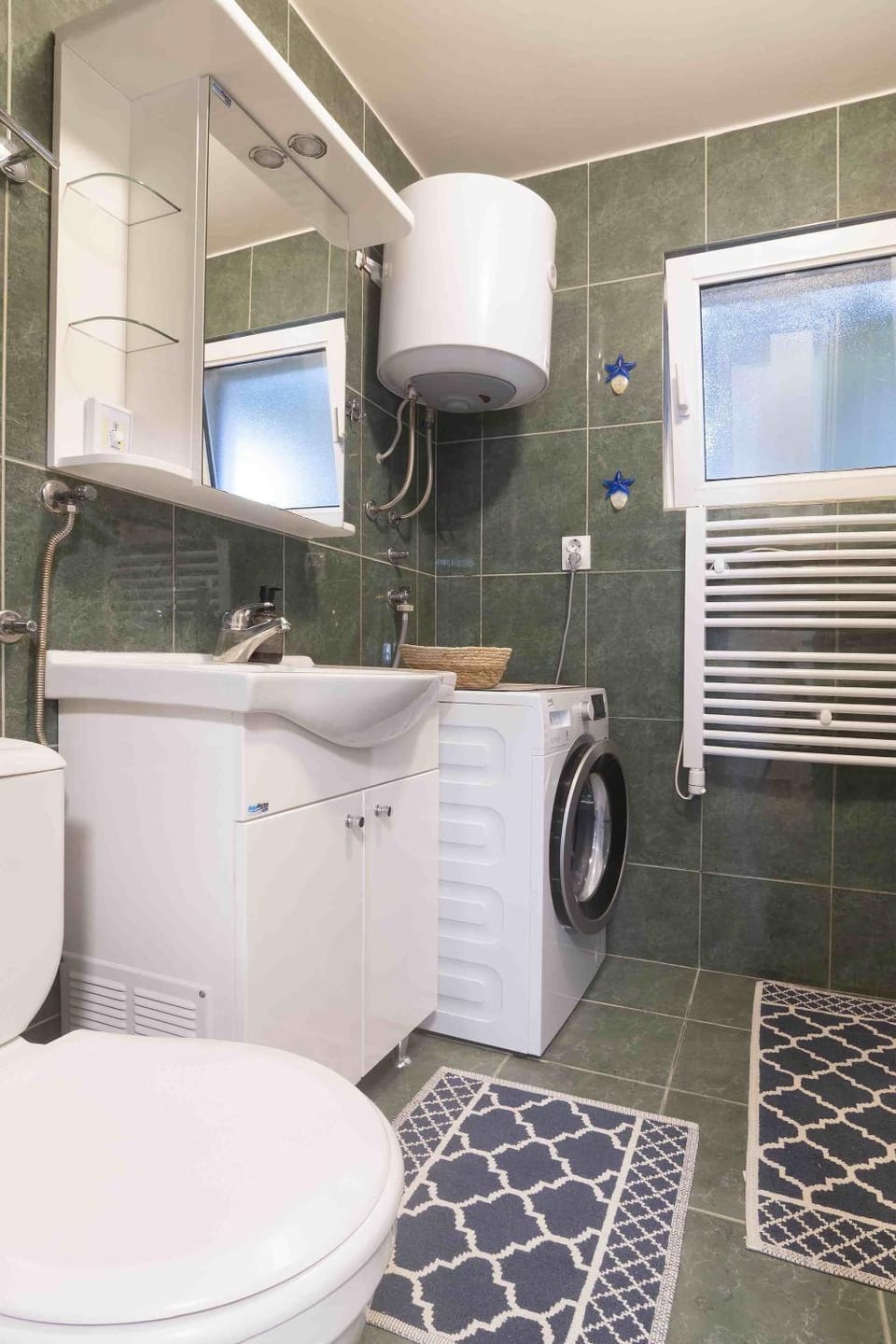 Bathroom, washing machine