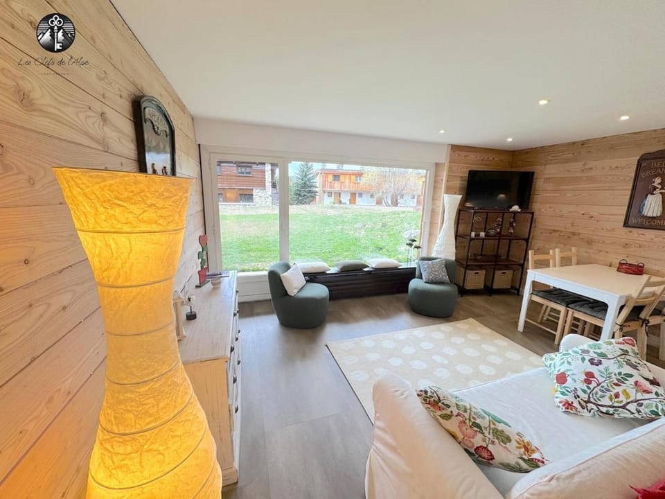 Cocon renové - Centre station - Rez de jardin Apartment in Huez