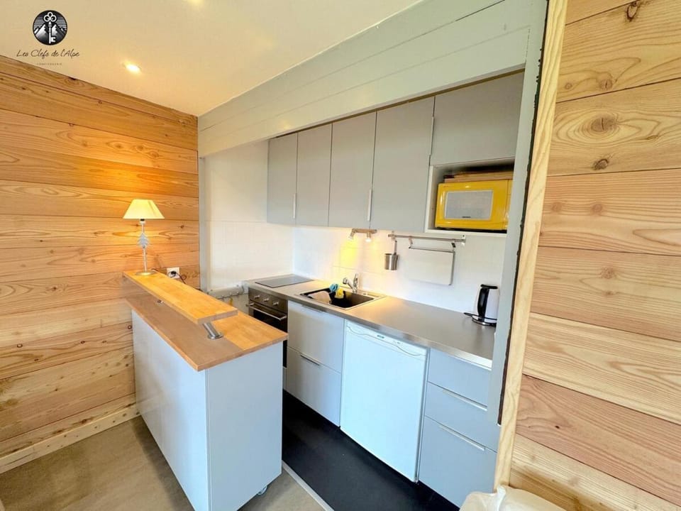 Cocon renové - Centre station - Rez de jardin Apartment in Huez