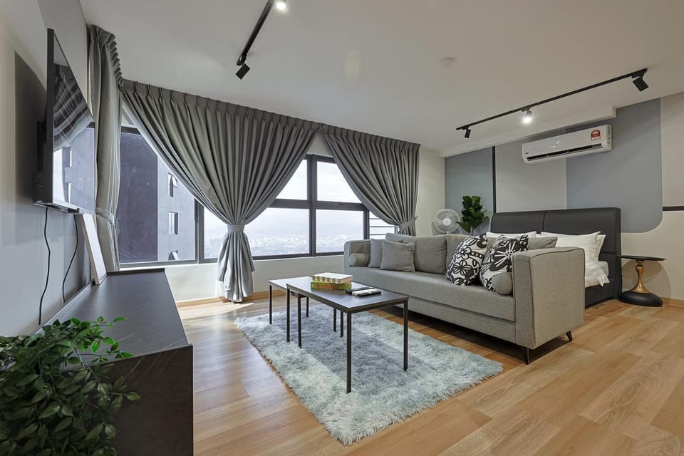 Communal lounge/ TV room, TV and multimedia, Living room, Seating area, Evening entertainment, air conditioner