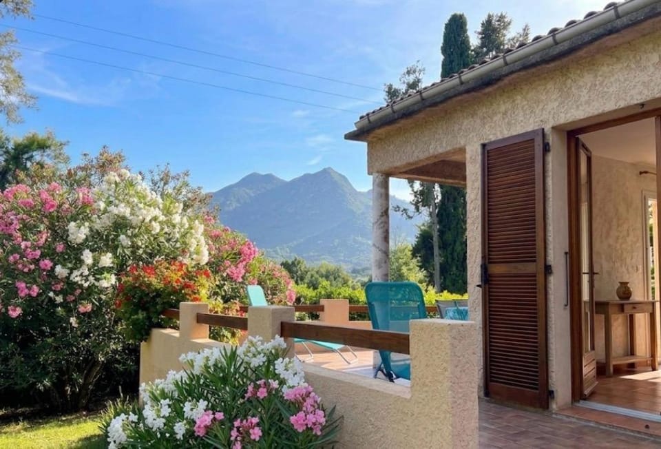 Villa Moriani 6 pers jardin arboré mer à pied House in Corsica
