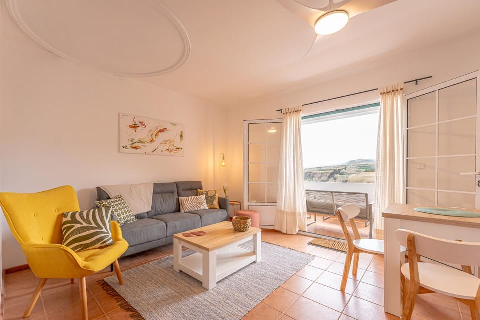Eagle's Perch in Porto Formoso Apartment in Azores District