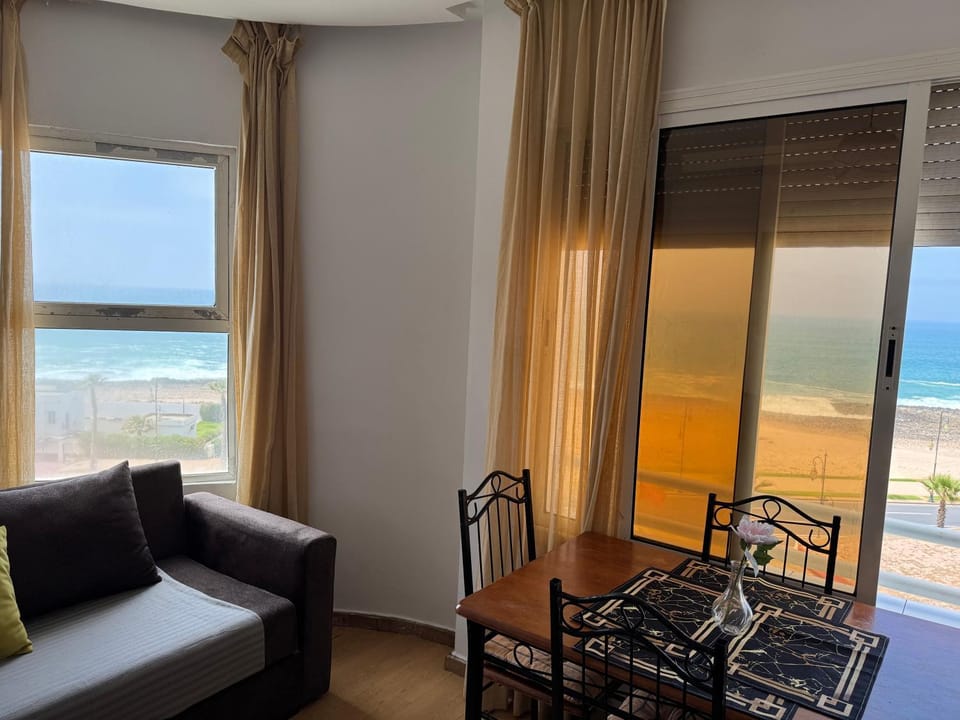 Housse moderne Versailles Apartment in Rabat
