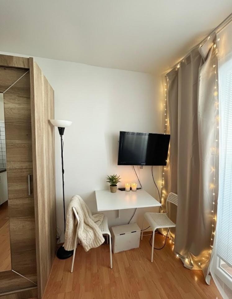 Cozy Apartment next to the train station and near the city center Apartment in Bratislava