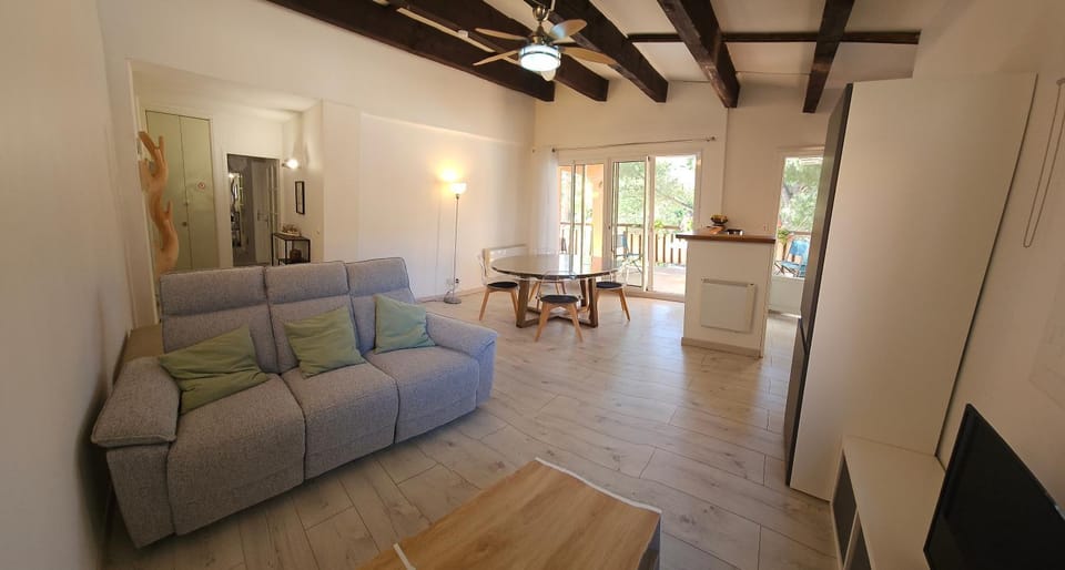 TV and multimedia, Living room, Seating area