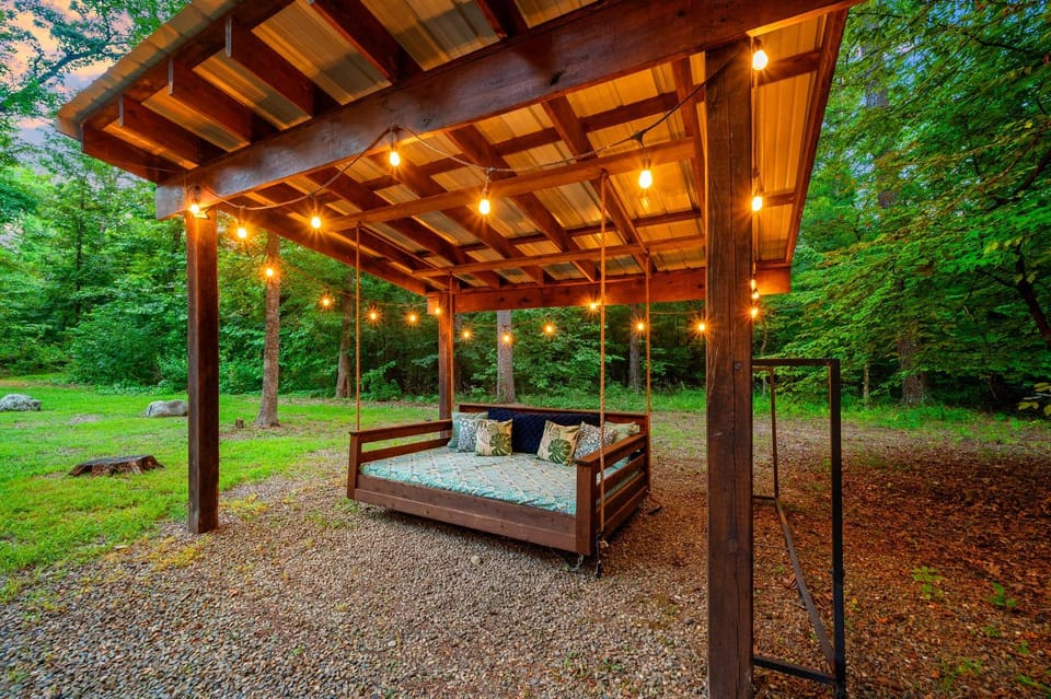 Spring, Bed, Natural landscape, Garden, Garden view