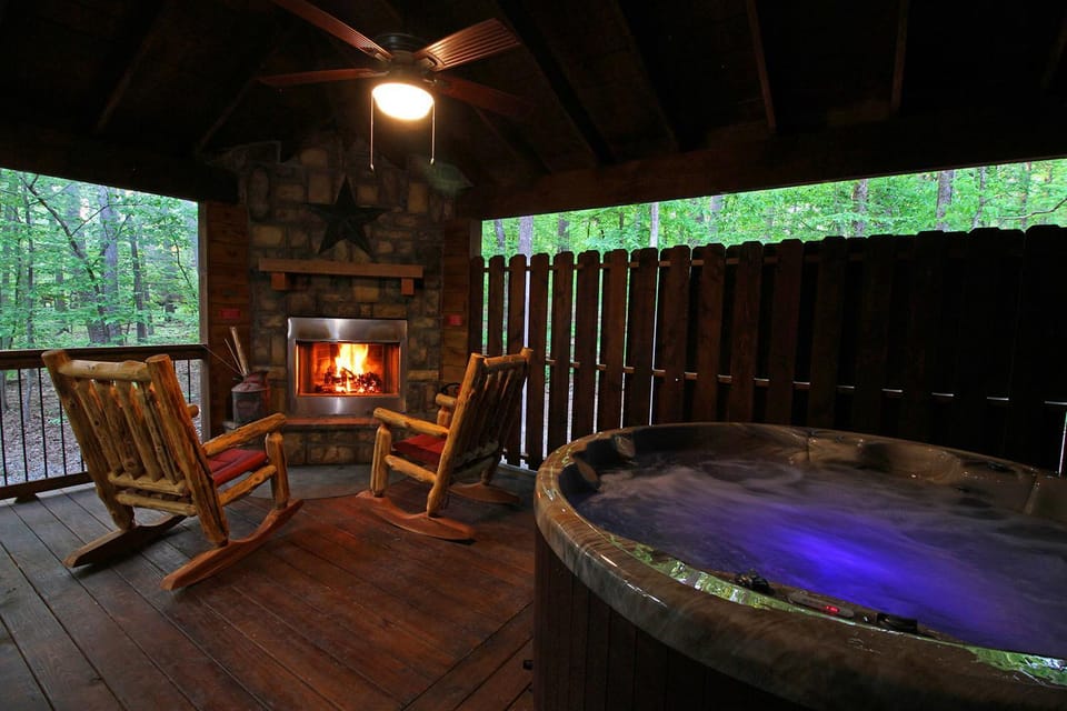 Hot Tub, Area and facilities, fireplace