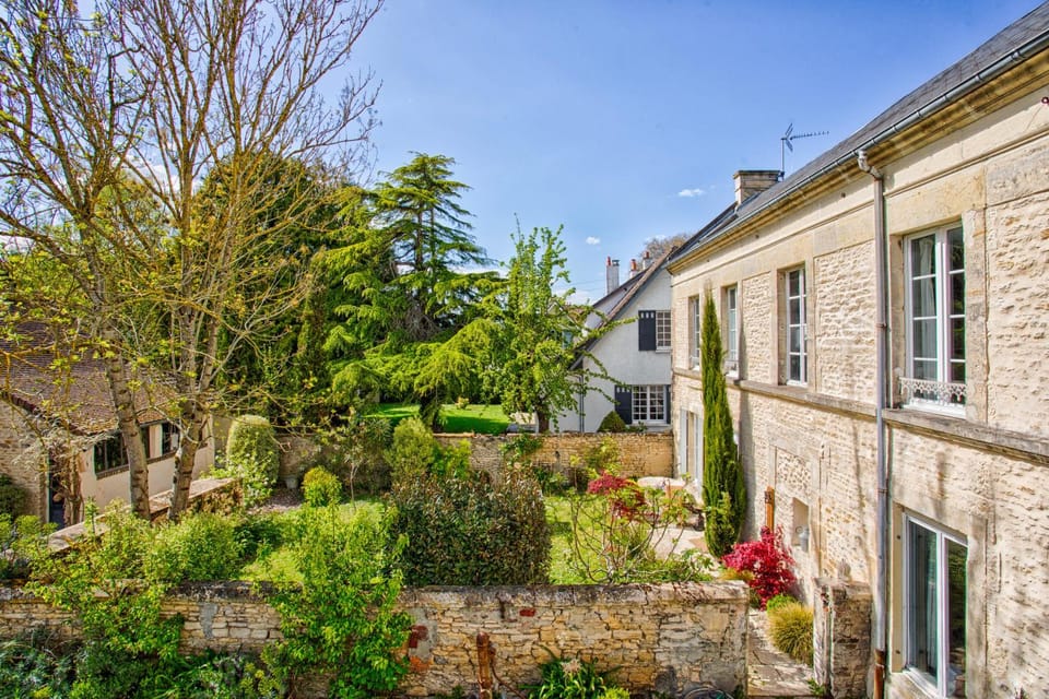 Property building, Garden, Landmark view