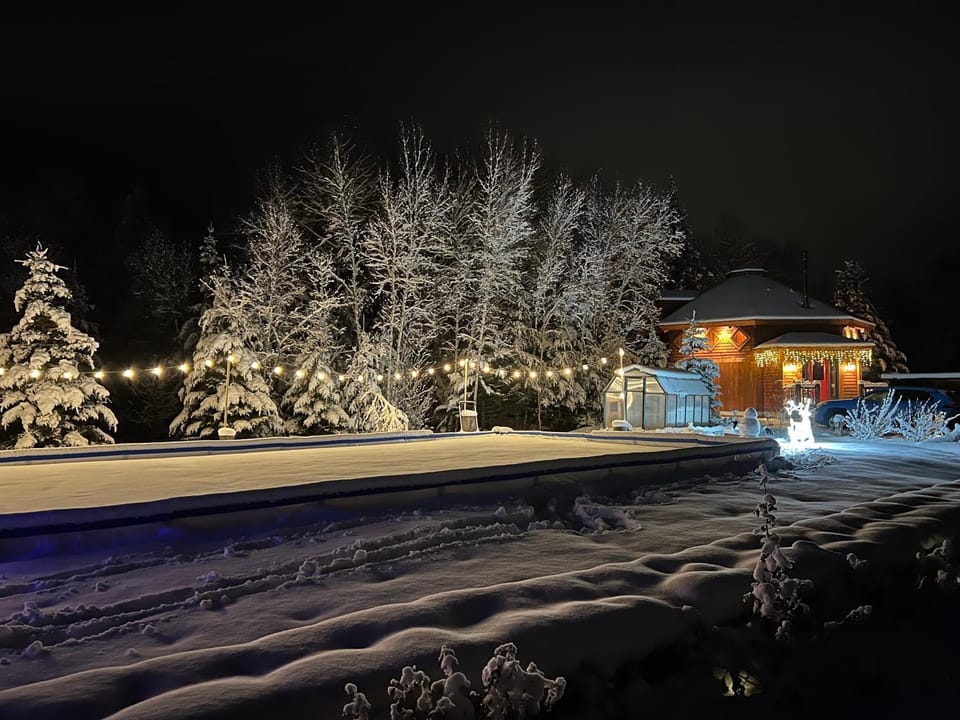 1800OR Unique 'yurt' home in Bretton Woods 1 mi to skiing firepit foosball beach Hot tub House in Carroll