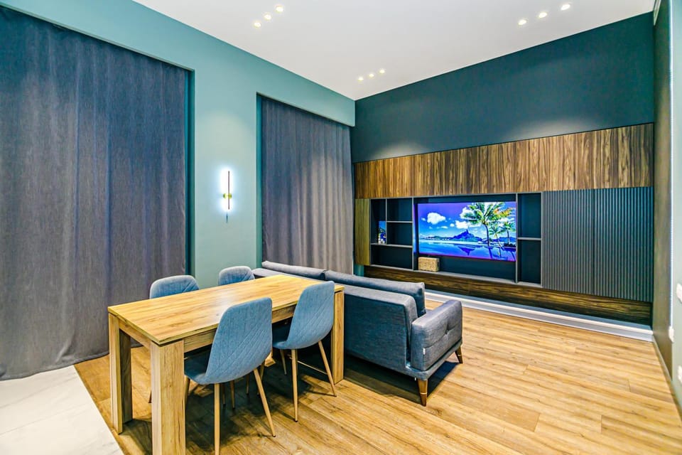 Communal lounge/ TV room, TV and multimedia, Living room, Seating area