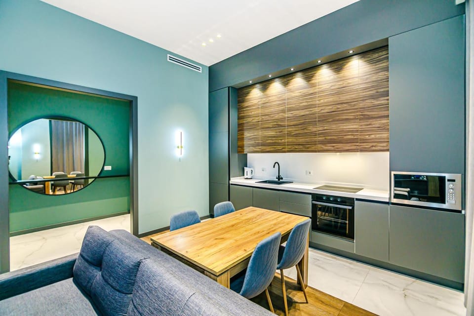 Kitchen or kitchenette, Living room, Seating area, Dining area, oven, toaster