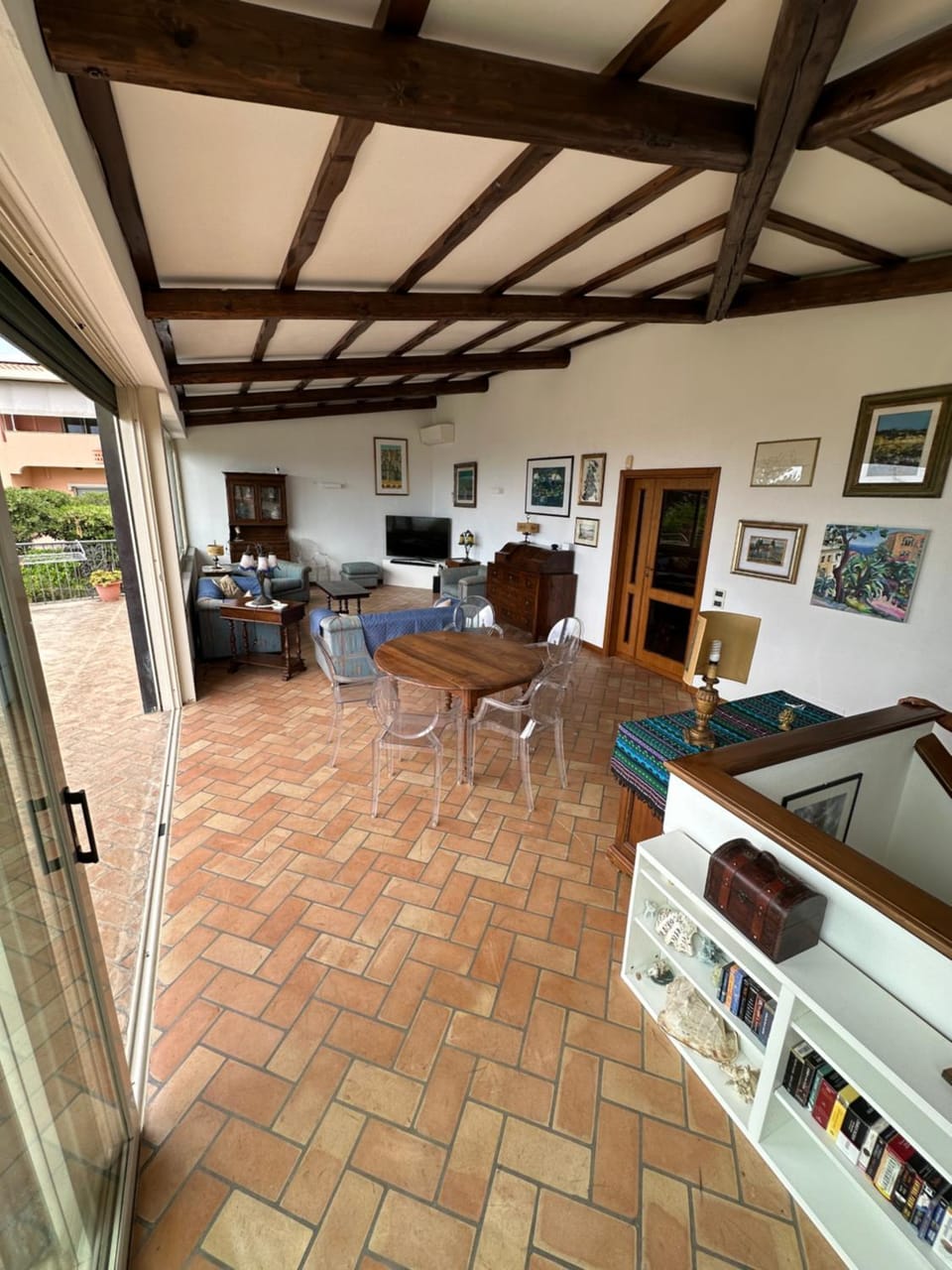 Communal lounge/ TV room, Living room, Seating area, Dining area