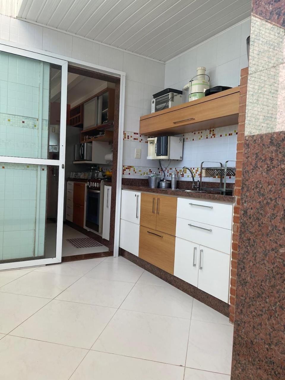 Kitchen or kitchenette, dishwasher