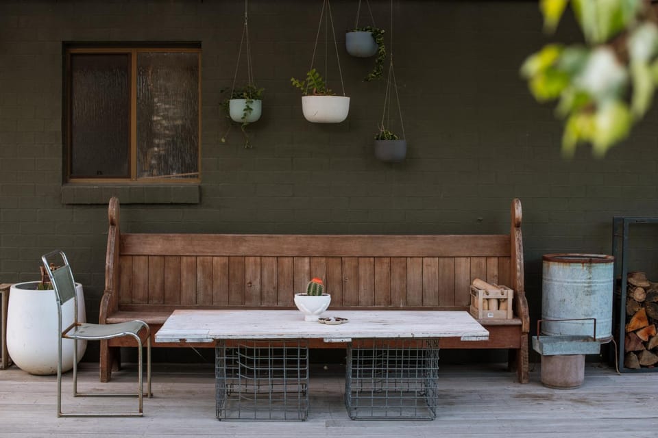 Patio, Day, Food and drinks, Seating area, Drinks