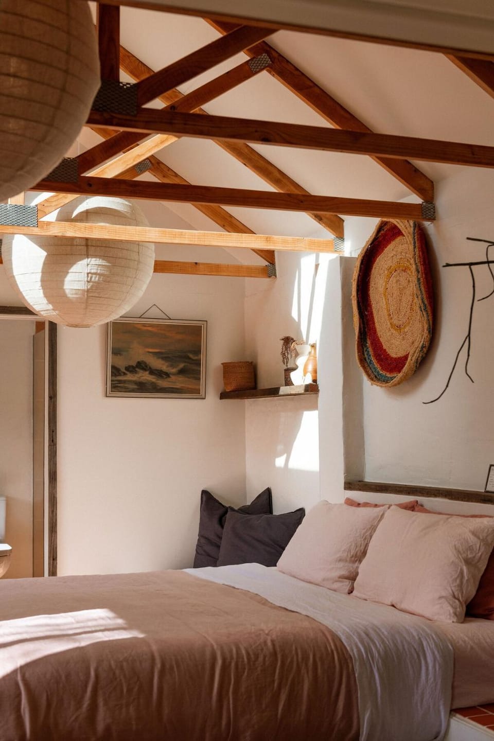 Bed, Photo of the whole room, Bedroom