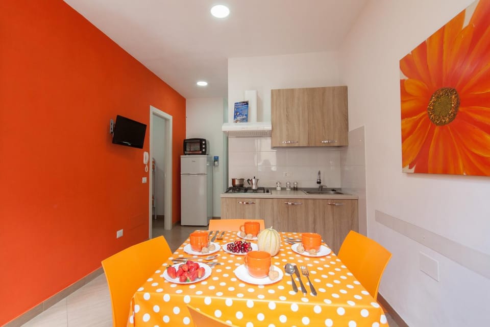 Kitchen or kitchenette, Living room, Dining area