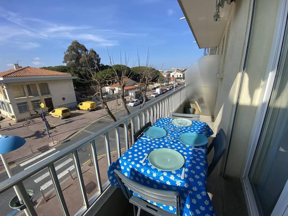 Grand T2 près de la plage avec parking privé - FR-1-833-20 Apartment in Canet-en-Roussillon