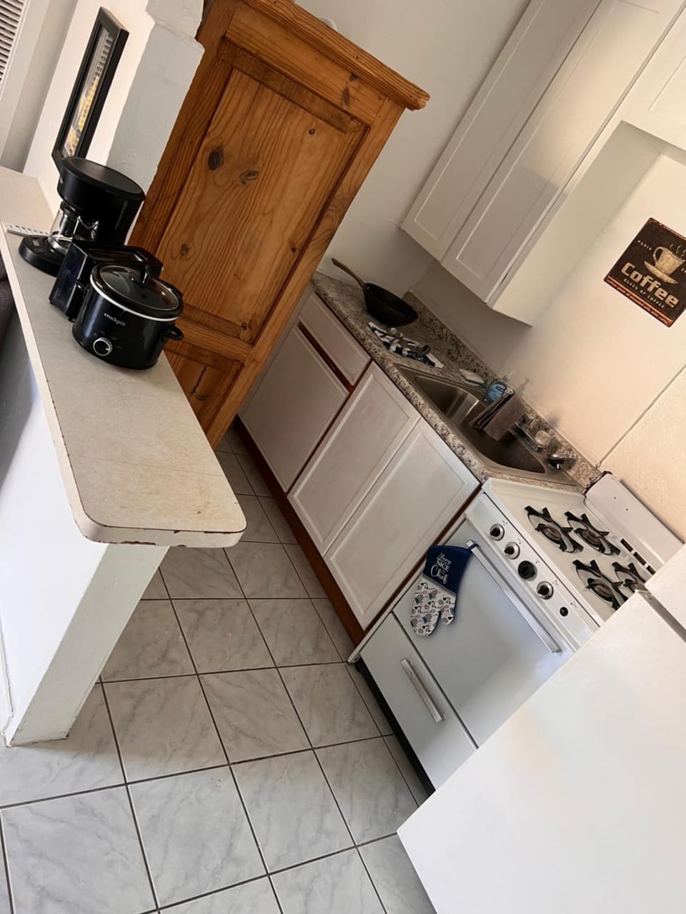 Kitchen or kitchenette