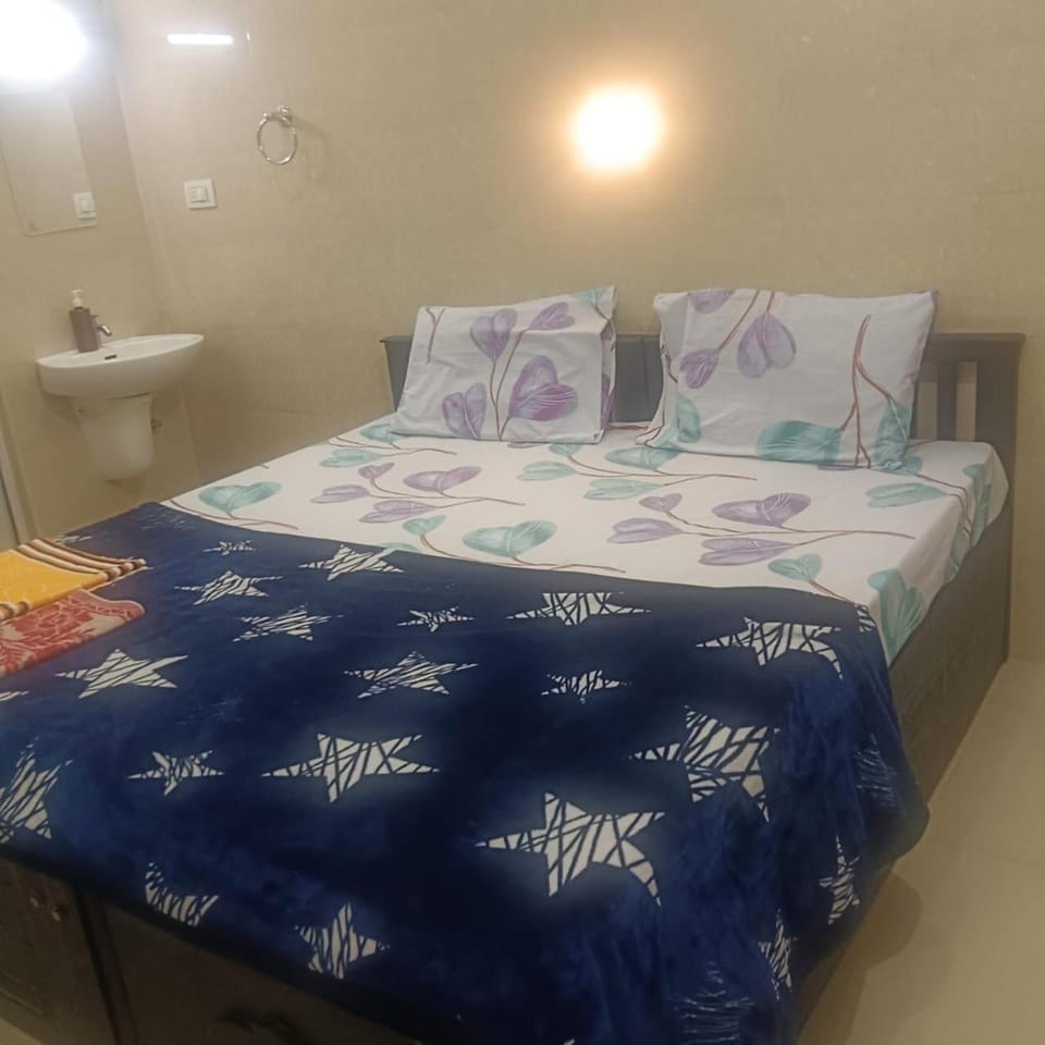 Edayattu Arcade Golden Tourist Home Motel in Kerala
