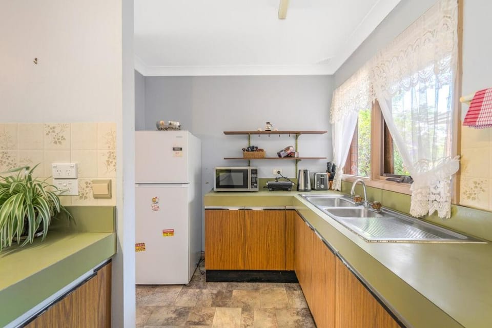 Spacious 4BR Home Quiet Street Great Location House in Sydney