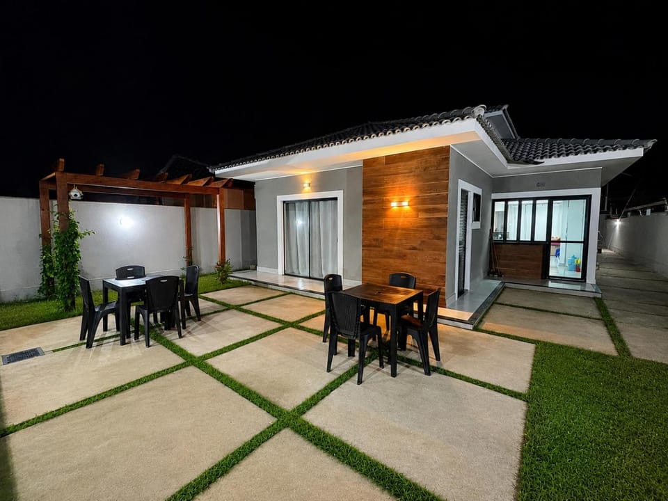 Patio, Night