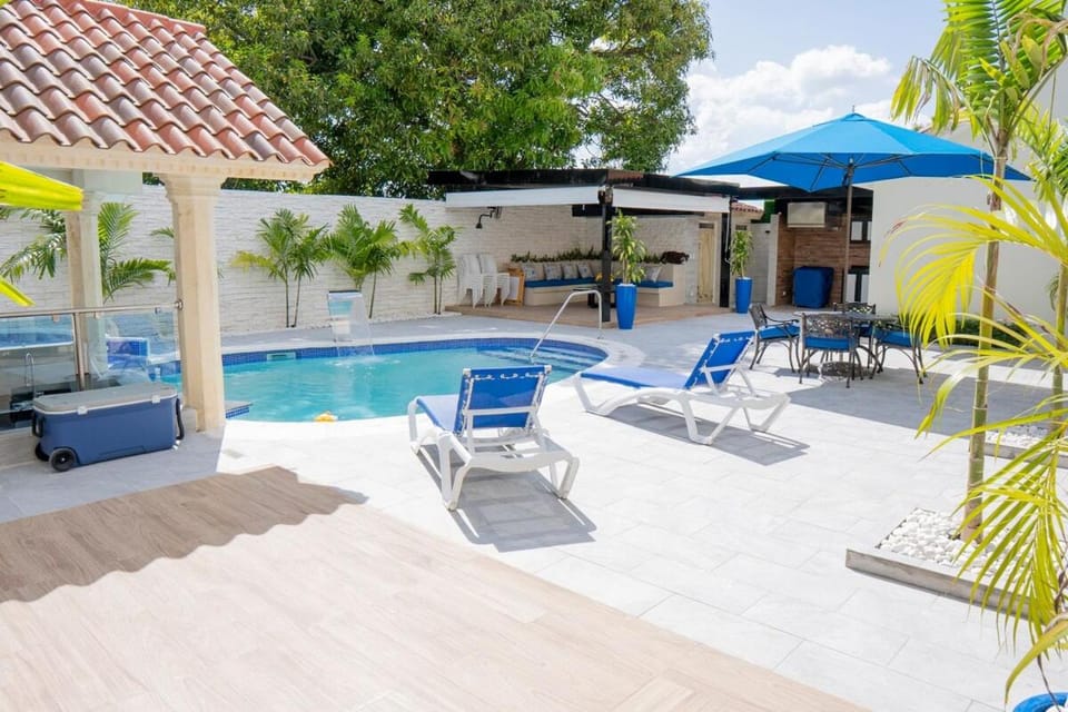 Patio, Day, Pool view, Swimming pool, sunbed