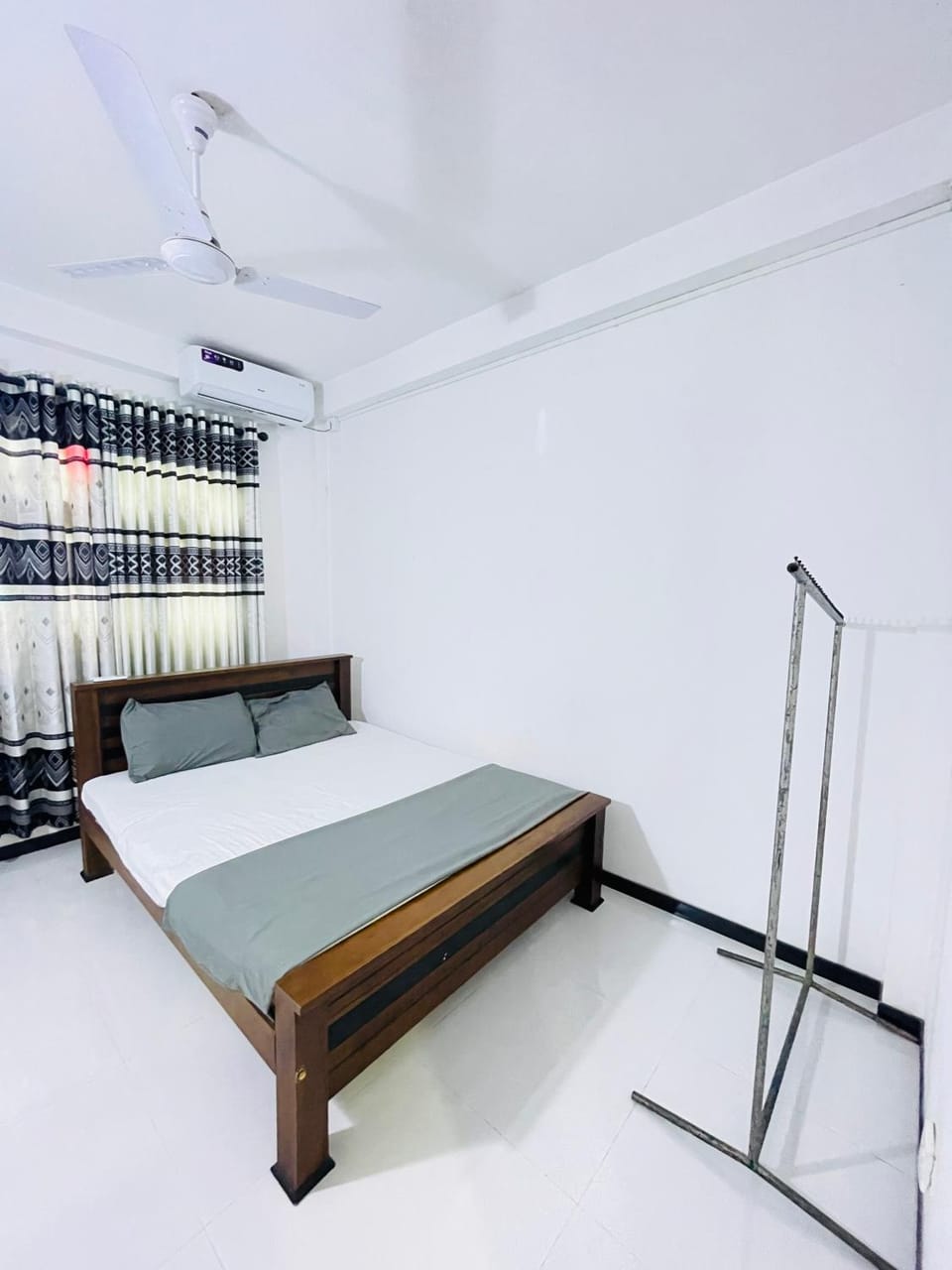 Bedroom, air conditioner