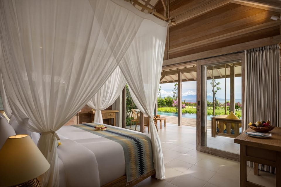 Bed, Natural landscape, Garden, Photo of the whole room, Seating area, Bedroom, Garden view, Pool view, Swimming pool