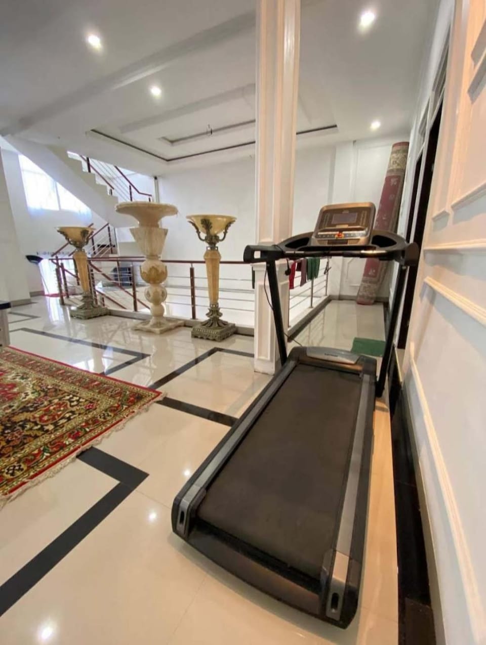 Villa putih 10 kamar Villa in Batu