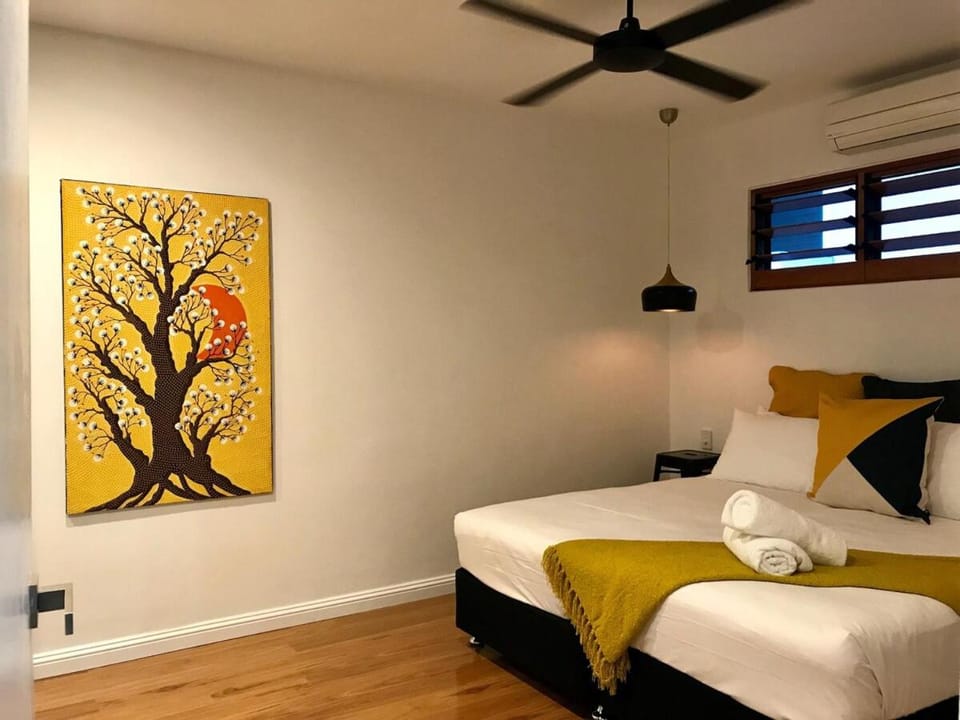 Sandy Feet Retreat - 50m from Four Mile Beach House in Port Douglas