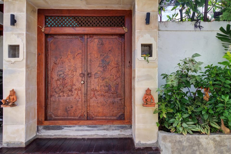 Facade/entrance