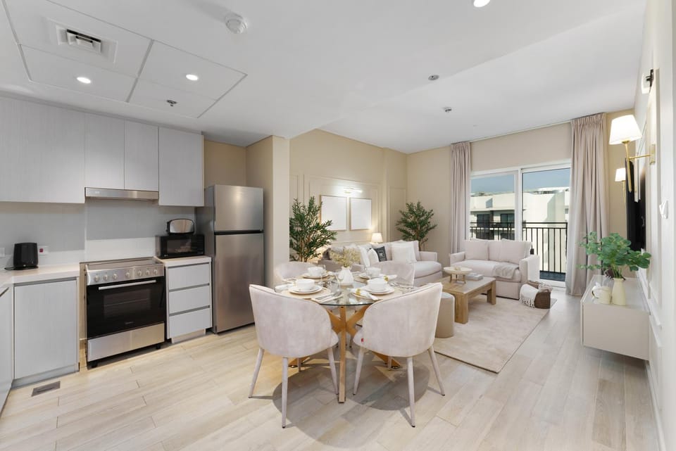 Dining area, oven, toaster, kitchen